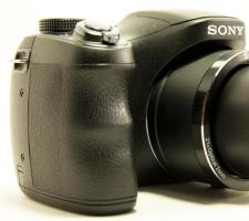 Преглед на универсалната камера SONY DSC-H100 Други функции и характеристики